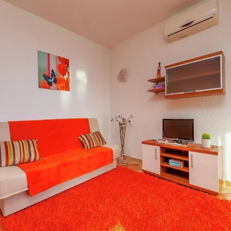In By The Seafront Apartman Dramalj