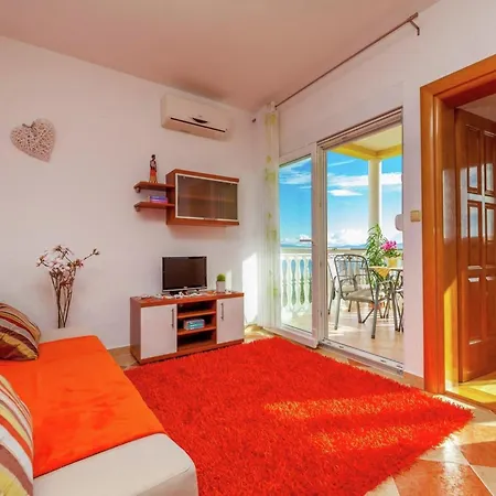Apartman In By The Seafront Dramalj