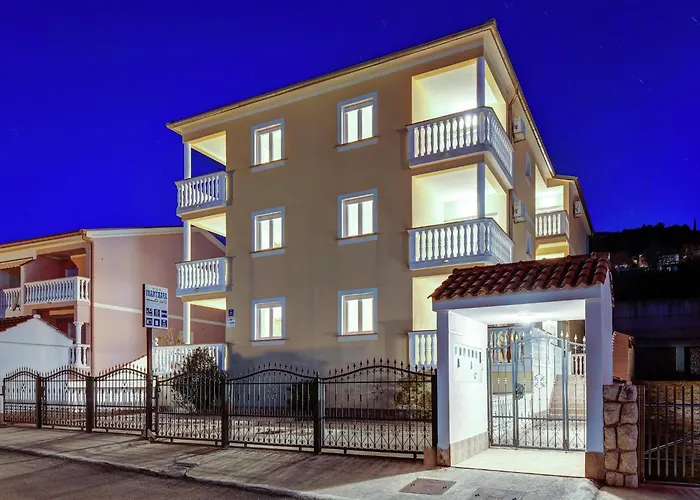 Apartman In By The Seafront Dramalj